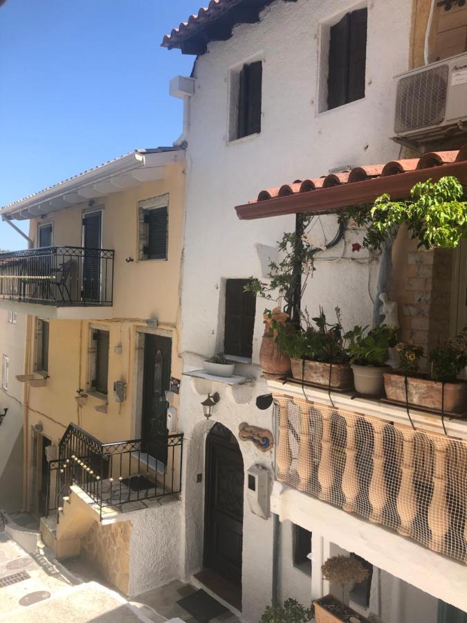 Appartement Blaue Welle Haus à Parga Extérieur photo